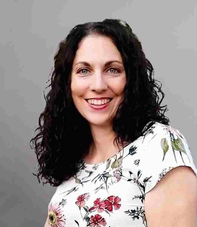 Manuela Jindra, M.A., Unternehmensberaterin  
Finance